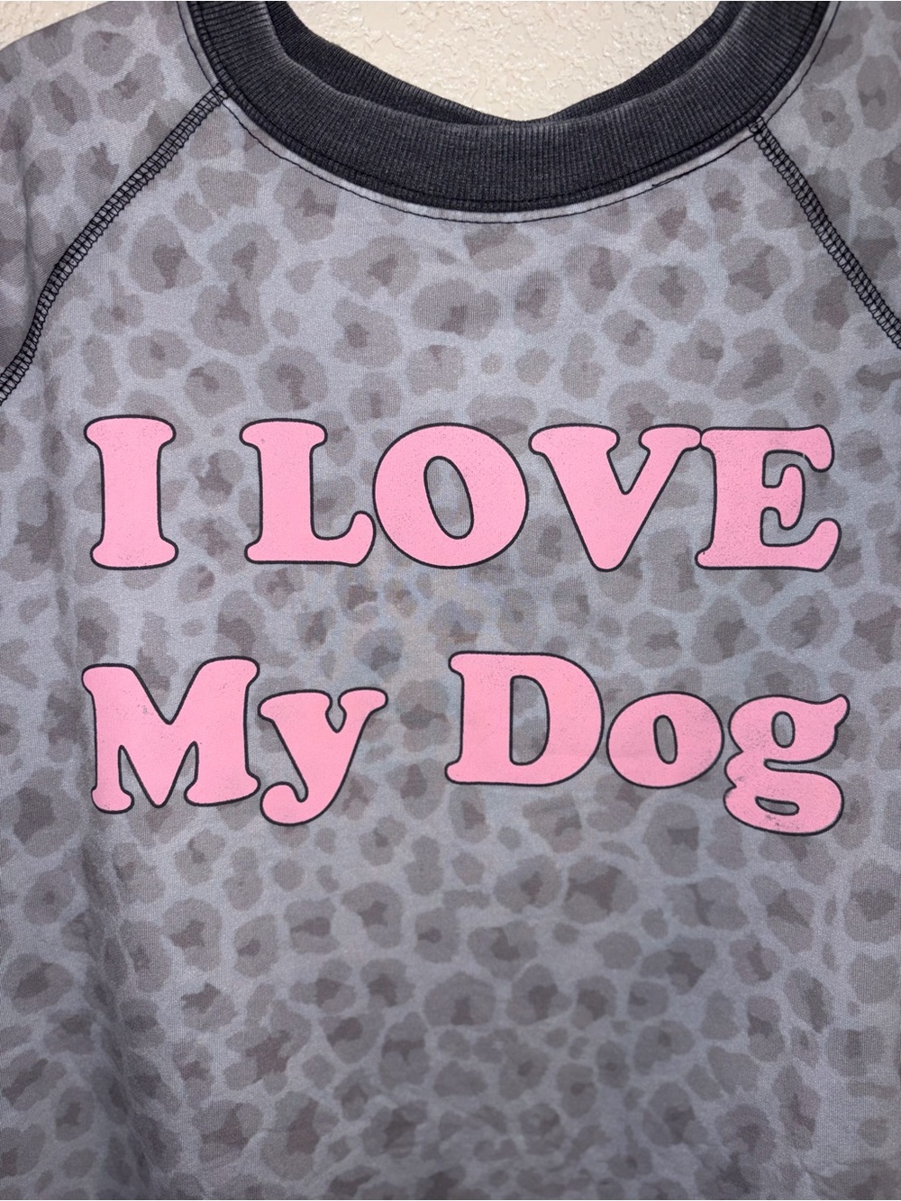 🩷🐶NWT Recycled Karma “I LOVE🩷 My Dog🐶 Sweatshirt" Gray🩶Leopard🐆& Pink🩷Font SML - Picture 5 of 13
